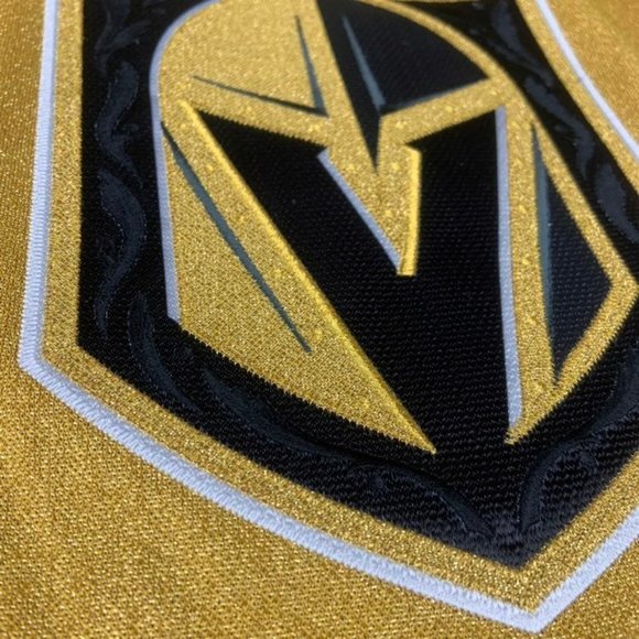 Kids Las Vegas Golden Knight NHL hockey jersey size small/medium - Picture 3 of 11